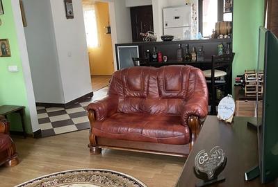 Casă cu 6 camere cu Teren 242 Mp în Central - 17