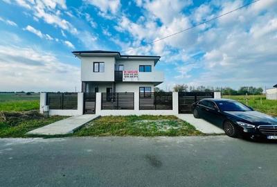 Casă cu Teren 335 Mp în Valu lui Traian
