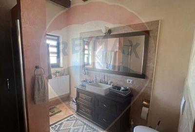 Casa / Vila cu 4 camere de vanzare - 8