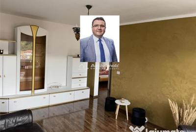 Apartament cu 3 camere decomandat în Micro II - 15