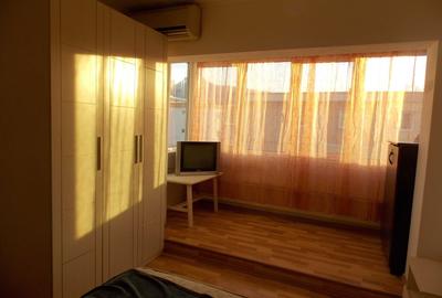 Apartament cu 3 camere decomandat în Noua - 4