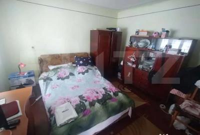 Casă cu 3 camere cu Teren 2338 Mp în Central - 1