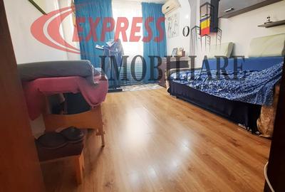 Titan, 1 Decembrie 1918, Jean Steriadi, Profi - 4