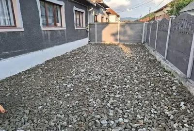 Casă cu Teren 800 Mp în Central - 1