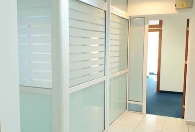 Spațiu comercial, de 242 mp, în Central