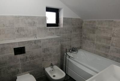 Apartament cu 7 camere decomandat în Nord - 18