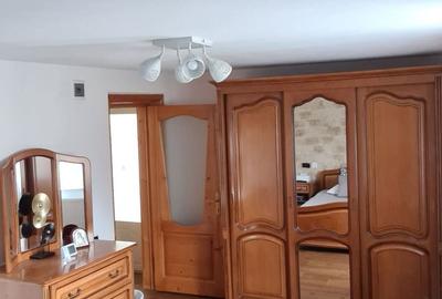 Casă cu 6 camere în Fieni - 7