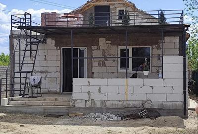 Casă cu 3 camere cu Teren 500 Mp în Central - 3