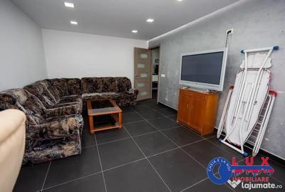Apartament cu 3 camere decomandat în C5 - 5