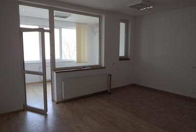 Birou, de 30 mp, în Central - 1