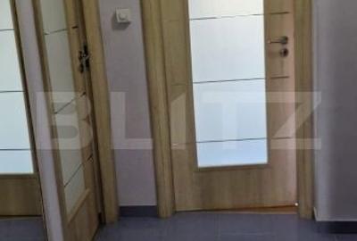 Apartament cu 3 camere decomandat în Micro 1 - 2