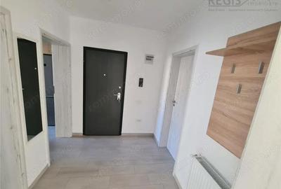 Apartament cu 2 camere, mobilat în Central