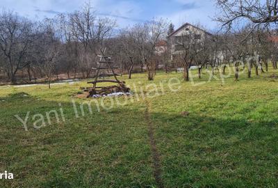 Teren de 1774 mp, în Central - 4