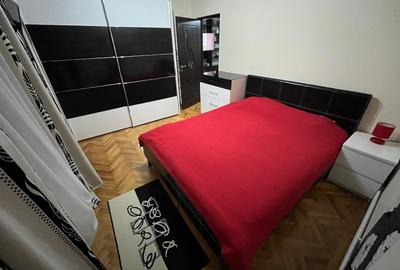 Apartament cu 3 camere semidecomandat în Micro 19 - 2