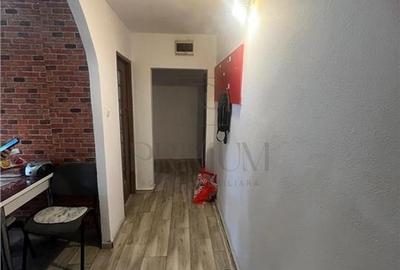 Apartament cu 3 camere semidecomandat în UMT - 4