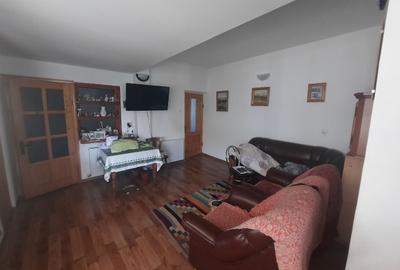 Casă individuală cu 4 camere cu Canalizare în Gara Veche - 4