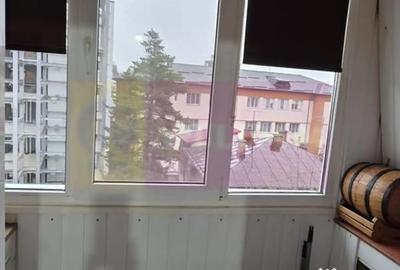 Apartament cu 2 camere decomandat în Central - 2