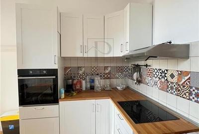 BALCESCU - Cladire renovata - 3 Camere - Centrala proprie  - Curte 137mp - 10