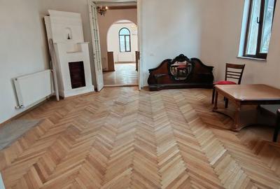 Apartament cu 5 camere în Moșilor - 4