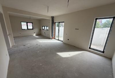 Duplex cu 4 camere cu Canalizare în Florești - 6