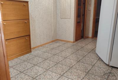 Apartament cu 2 camere decomandat în - 8