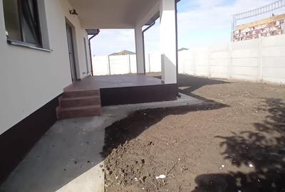 Casa 4 cam , 2 bai Toate utilitatile  Teren 410mp ! 5 min Primarie - 5