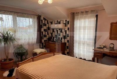 Casa de vanzare, cu 4 camere, 140 mp, zona Strada Dara - 12