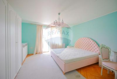 Casa cu 6 camere si 1000mp teren de vanzare in Sanmartin Casa cu 6 camere si 1000mp teren de vanzare in Sanmartin - 4