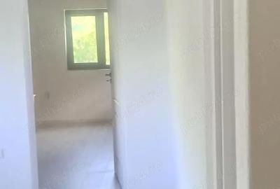 Casă cu 2 camere cu Teren 8000 Mp în Barbura - 1