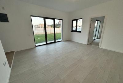 Casă individuală cu 3 camere cu Canalizare în Central - 5