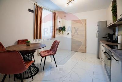 Afacere Activa + Locuinta Premium cu 2 Camere in Centru Istoric Brasov - 7