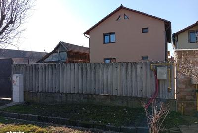 Casă cu 4 camere în Central - 10