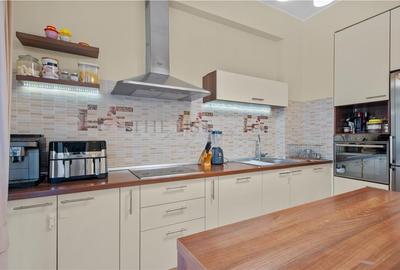 Casă individuală cu 7 camere cu Canalizare în Foișorul de Foc - 2