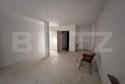 Casă cu 11 camere cu Teren 1342 Mp în Central - 8