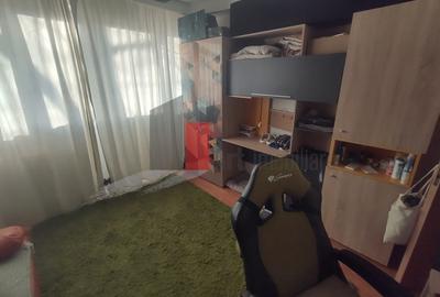 Apartament cu 2 camere decomandat în Eroii Revoluției