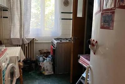 Apartament cu 3 camere semidecomandat în Drumul Taberei - 2