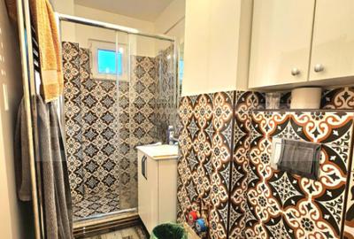 Apartament cu 2 camere semidecomandat, mobilat în Dacia