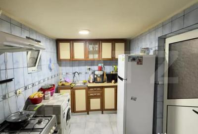 Casă cu 6 camere cu Teren 2800 Mp în Abator - 13