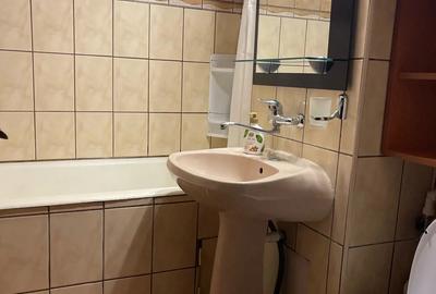 Inchiriere apartament 2 camere decomandate cartier Galata - 3