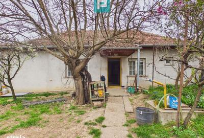 Casă cu 3 camere cu Canalizare în Central - 12