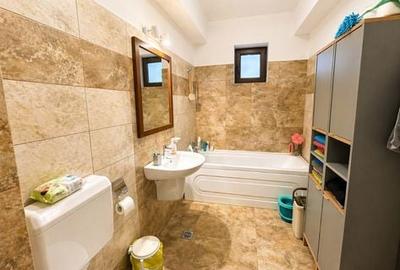 Casă cu 4 camere cu Teren 210 Mp în Central - 3
