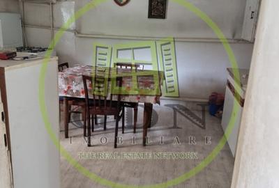 Proprietate spre vanzare,  formata din 2 case suprafata totala 440 mp - 12