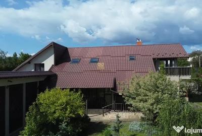 Casă cu 7 camere cu Canalizare în Ipotești - 12