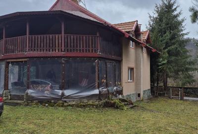 Casă cu 4 camere în Poiana - 7