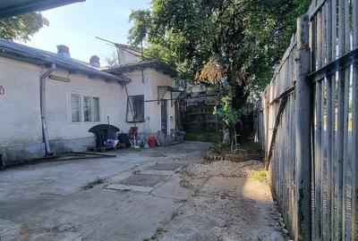 Casă cu Teren 176 Mp în Eroilor