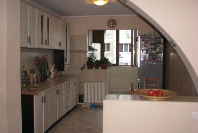 Apartament cu 4 camere decomandat în Militari - 3