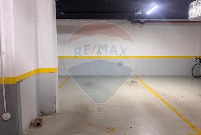 Spațiu comercial, de 13 mp, în Central