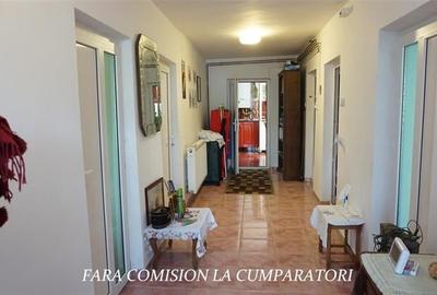 Apartament cu 3 camere decomandat în Sud - 30