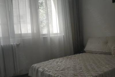 Apartament cu 3 camere decomandat în Progresul - 4