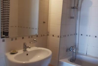 Apartament cu 2 camere decomandat în Văcăresti - 2